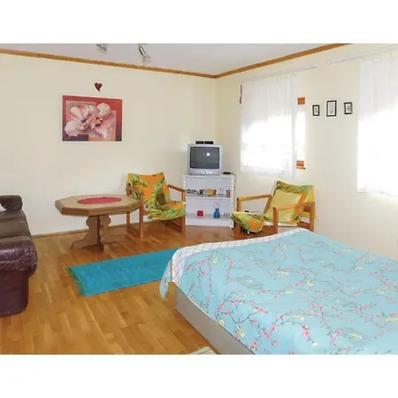 One-bedroom Holiday In * 벨렌체