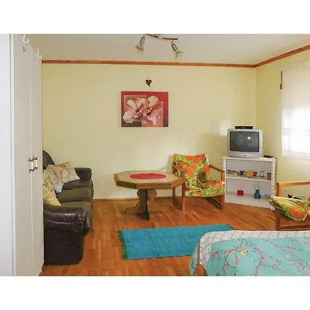 One-bedroom Holiday In